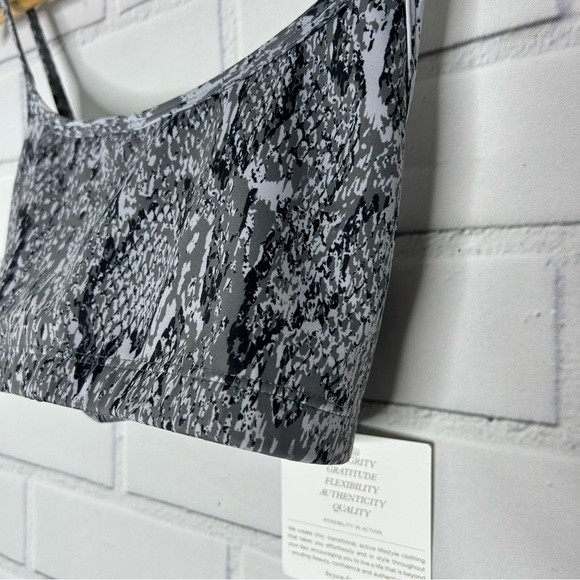 Beyond Yoga Ombré Snake Print Bra size Large - Picture 3 of 6